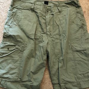Men’s cargo shorts